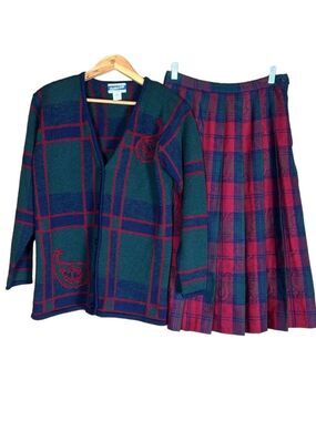 Vintage Pendleton Classic wool cardigan sweater & pleated wool skirt